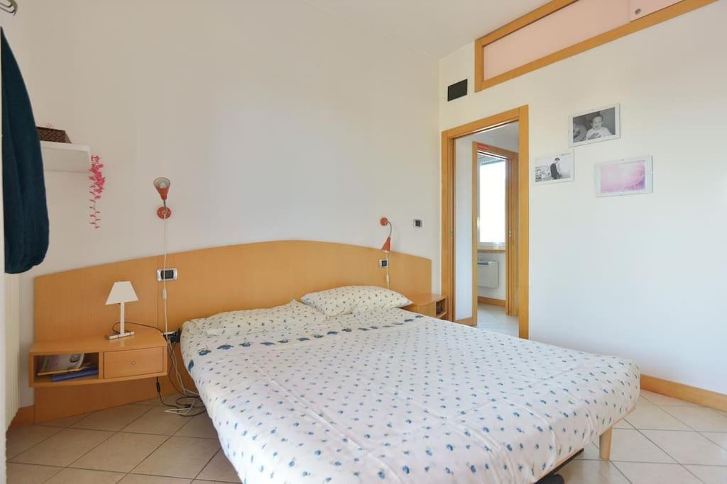 Super Sunny Penthouse With Terrace Rom